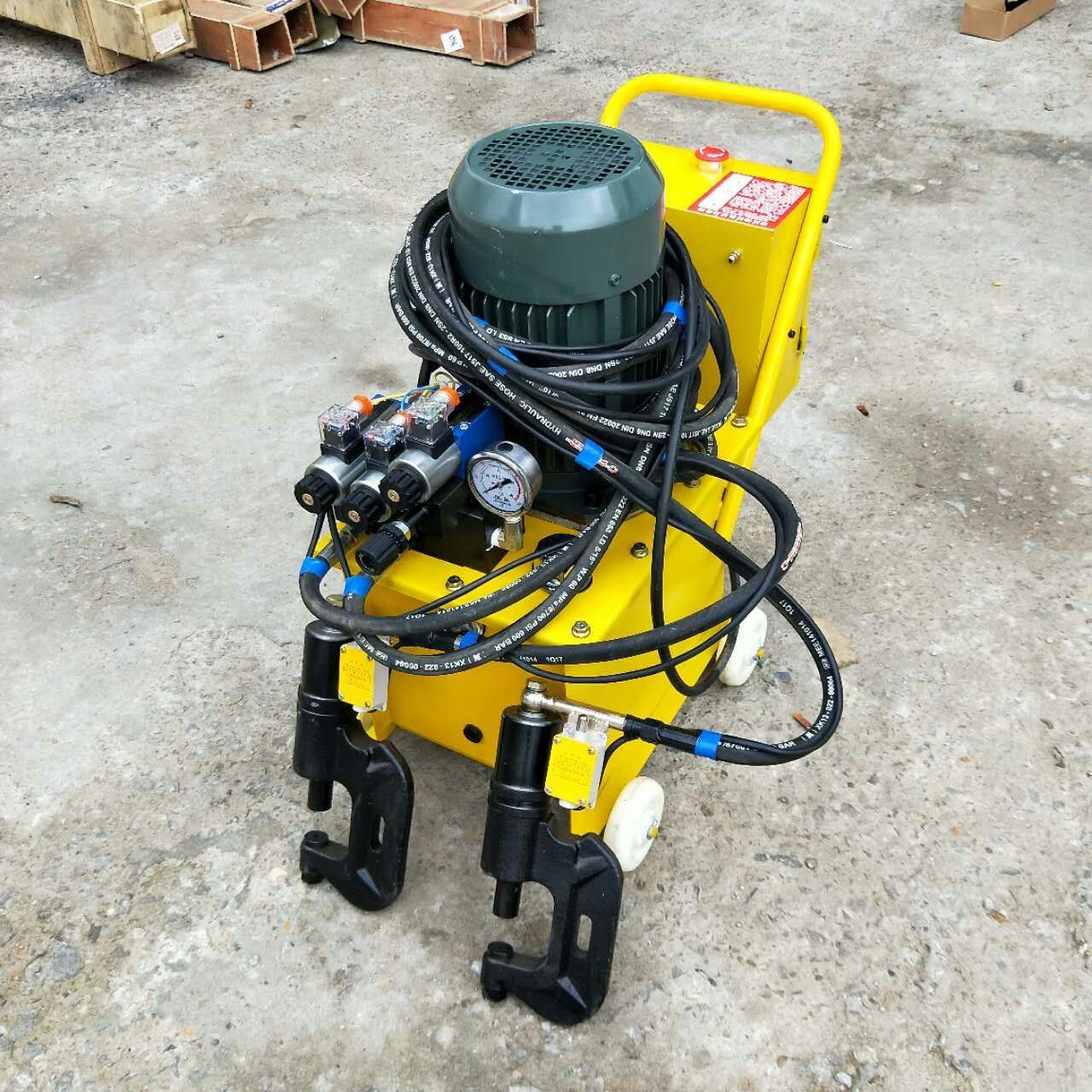 徐州液壓鉚釘機(jī)多少錢_機(jī)床欄目_