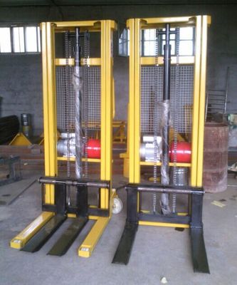 諸城力士機械廠批發(fā)供應叉車桶夾,油桶夾,桶夾具